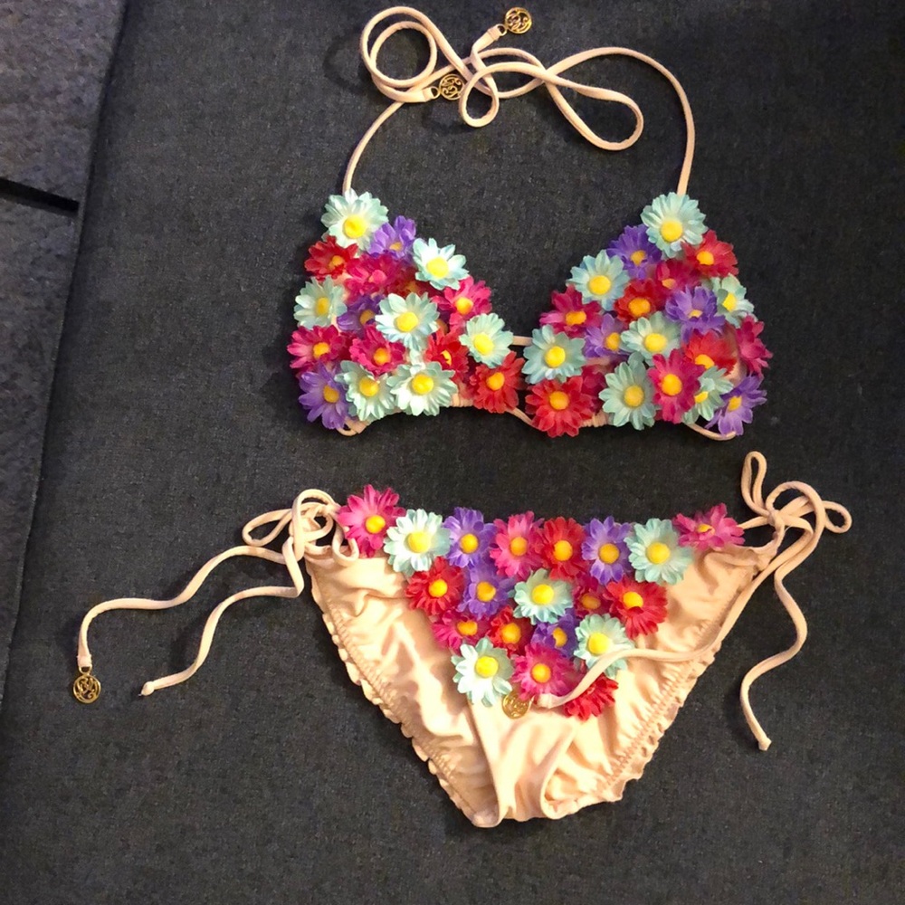 Two piece 3D flower swimsuit